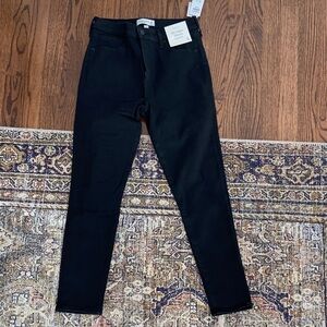 NWT Abercrombie & Fitch Women's Black High Rise Skinny Jean (Curve Love)